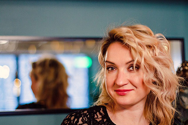 Ioana, Manager, Salon BeautyGlow